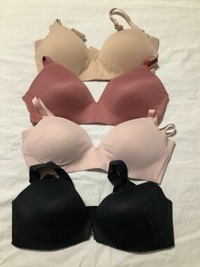 Tommy John Seamless TShirt Bra BUNDLE of 3 and 1 Spanx bra.